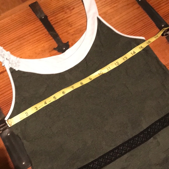 Cute little tunic size 8 by Tricot Chic - Picture 5 of 7